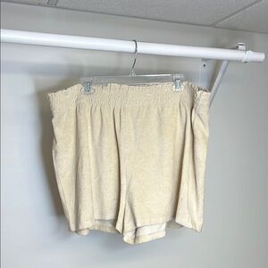 NWT‎ H&M Terrycloth Cream Shorts- 2X